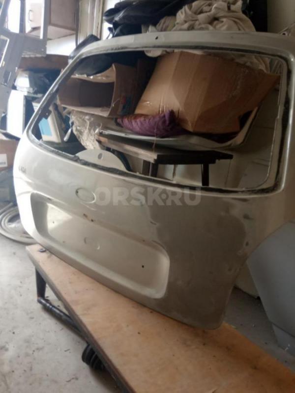 Двери на ваз, покрашеная-8000, остальное по5000. - Орск