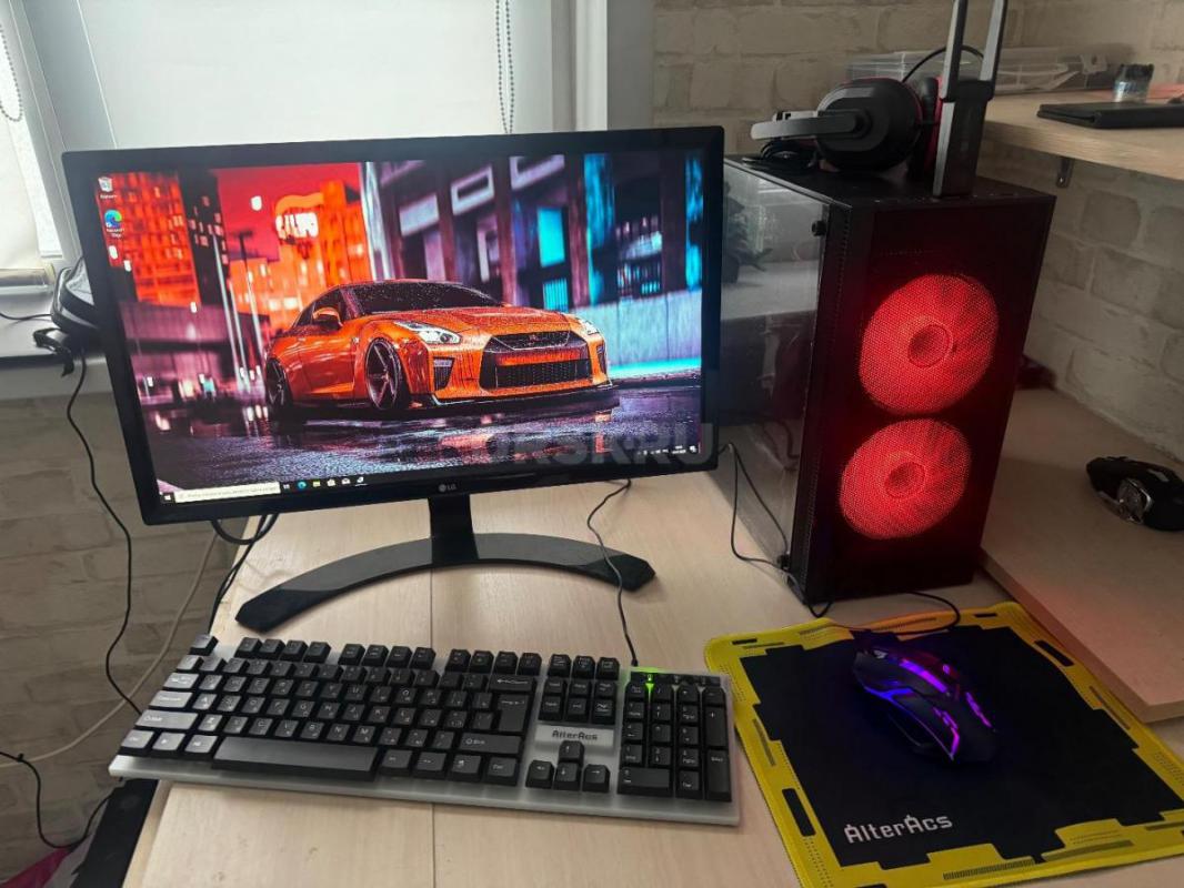 8х ядерный игровой компьютер 
16 gb оперативной памяти 
Ssd 256 gb Kingston 
Gtx 1660 ti -6gb 
М - Орск