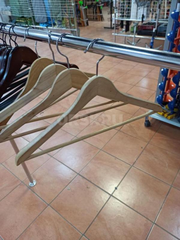 Различные плечики для одежды,цена 30 р за шт. - Орск