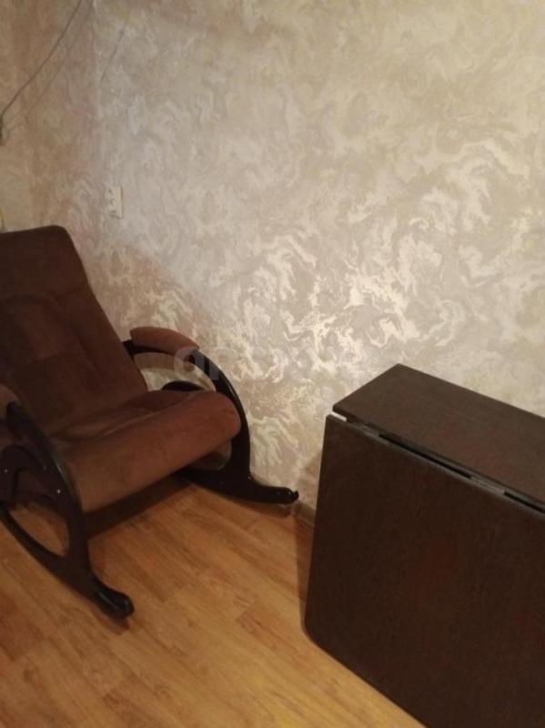 Сдам трехкомнатную квартиру  на остановке луч улица Кутузова 50 частично мебелерованная - Орск