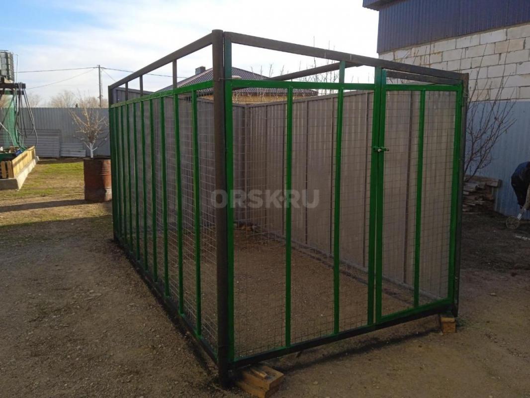 вольер для собак  в отличном состоянии
длина  4 метра 
шир 2 метра  
выс 2 метра
легко разбирает - Орск