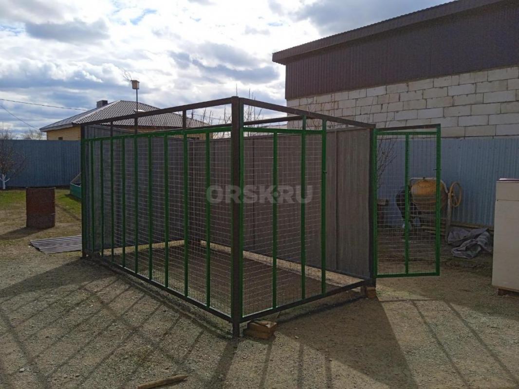 вольер для собак  в отличном состоянии
длина  4 метра 
шир 2 метра  
выс 2 метра
легко разбирает - Орск