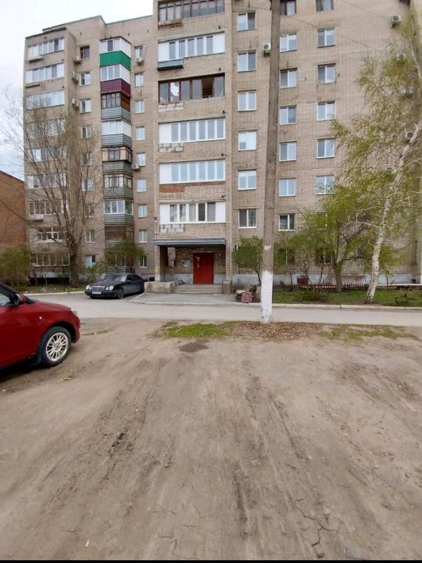 Продается 1-комнатная квартира  с евроремонтом по адресу:  г. - Новотроицк