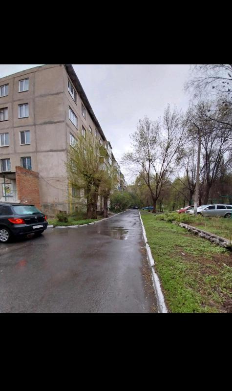 Продается двухкомнатная квартира с мебелью и качественным евро ремонтом, 
по адресу: г. - Новотроицк
