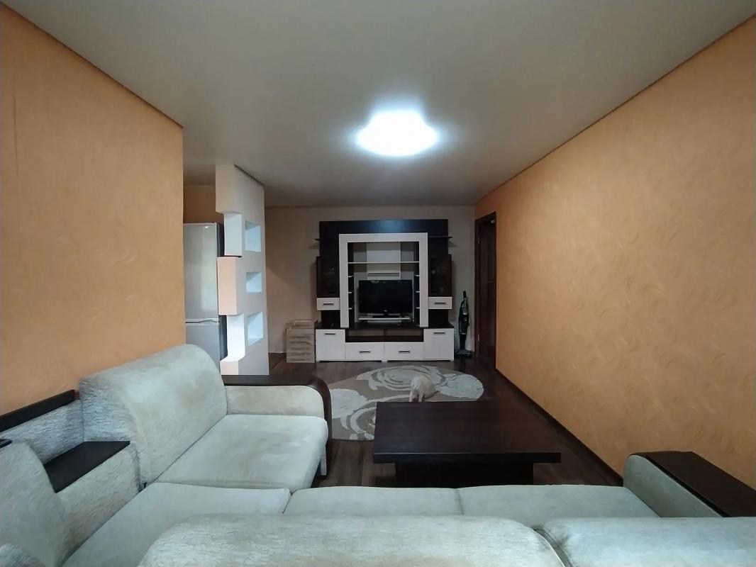 ПРОДАËТСЯ 2-Х КОМНАТНАЯ КВАРТИРА, НА 1 ЭТАЖЕ, 5-ТИ ЭТАЖНОГО КИРПИЧНОГО ДОМА. - Новотроицк