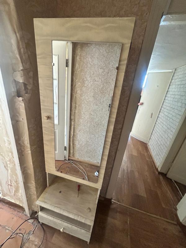 Продам горка-1200руб., тумбочка-500руб., прихожая-500руб., плита газовая-900руб - Новотроицк