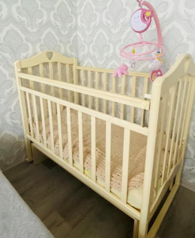 Продам детскую кроватку, есть маятник, высота дна регулируется. - Новотроицк