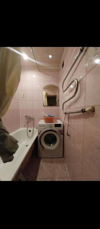 Продается 2-х комнатная квартира с ремонтом,
по адресу: г. - Новотроицк