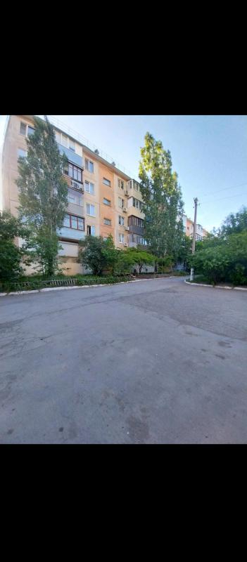 Продается 2-х комнатная квартира с ремонтом,
по адресу: г. - Новотроицк