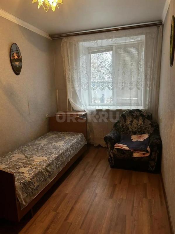 Продам 3 комнатную квартиру улучшенной планировки. - Гай