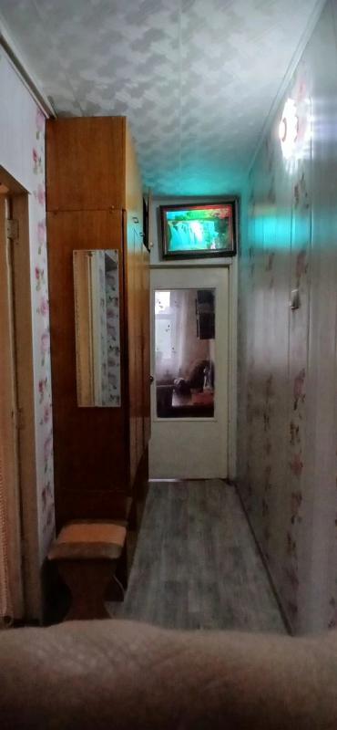 В продаже  2-комнатная квартира на привлекательном этаже с раздельными ходами. - Новотроицк