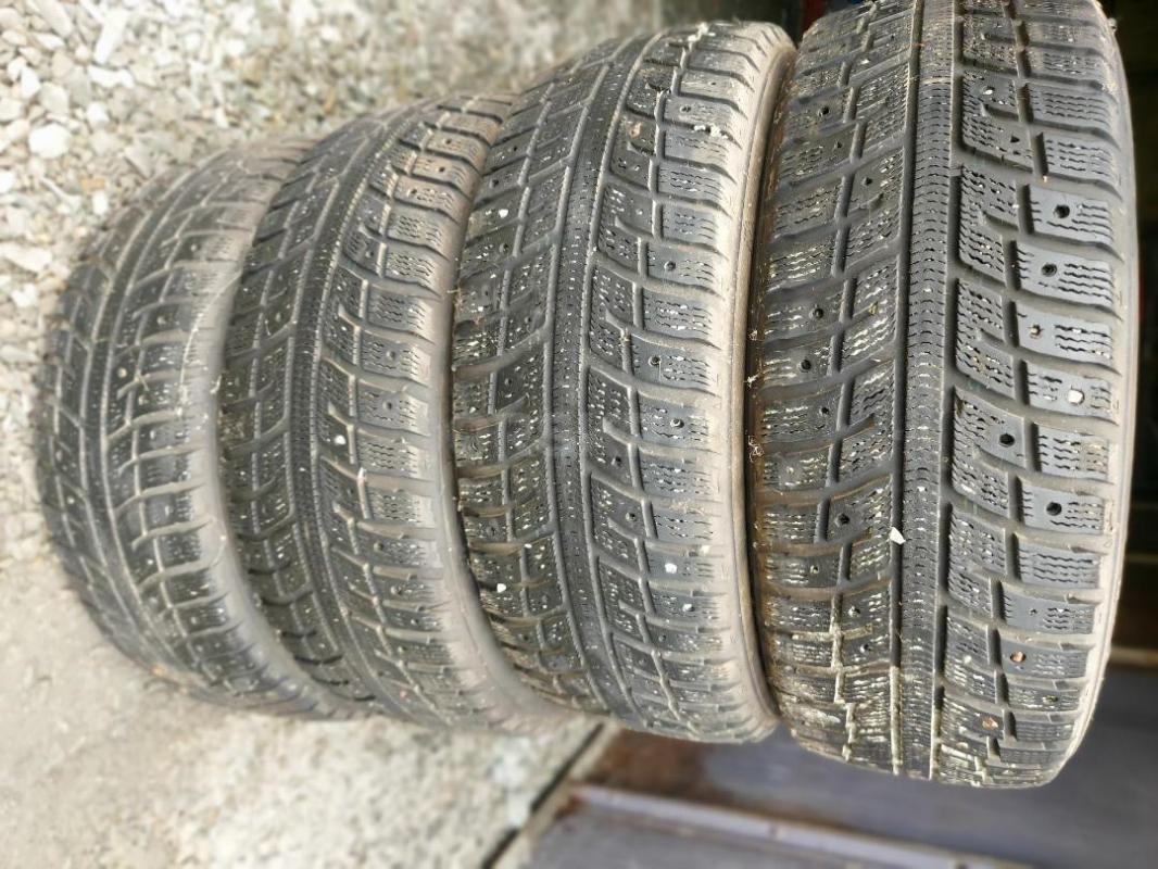 Зимняя резина 215/65 R 16 кама 515   за 5000    и   195/60 R 15 kumho за 4000 - Орск