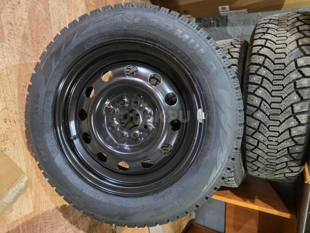 Продам зимнюю шипованную резину Formula Ice 175/65 на 14. - Орск