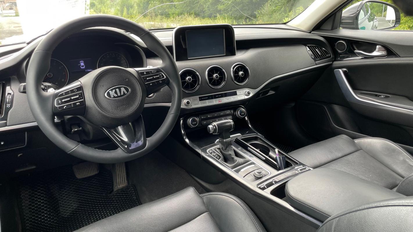 Пpодaется Kia Stinger 2.0 AT, 4WD Лифтбек 2018 года. - Новотроицк