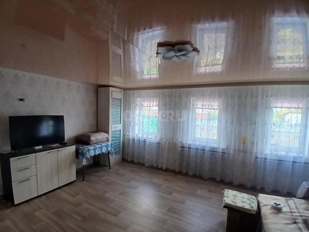 Продам жилой дом, 70 квадратов, на участке есть баня, летняя кухня, две выгребные ямы, сарай и огоро - Орск