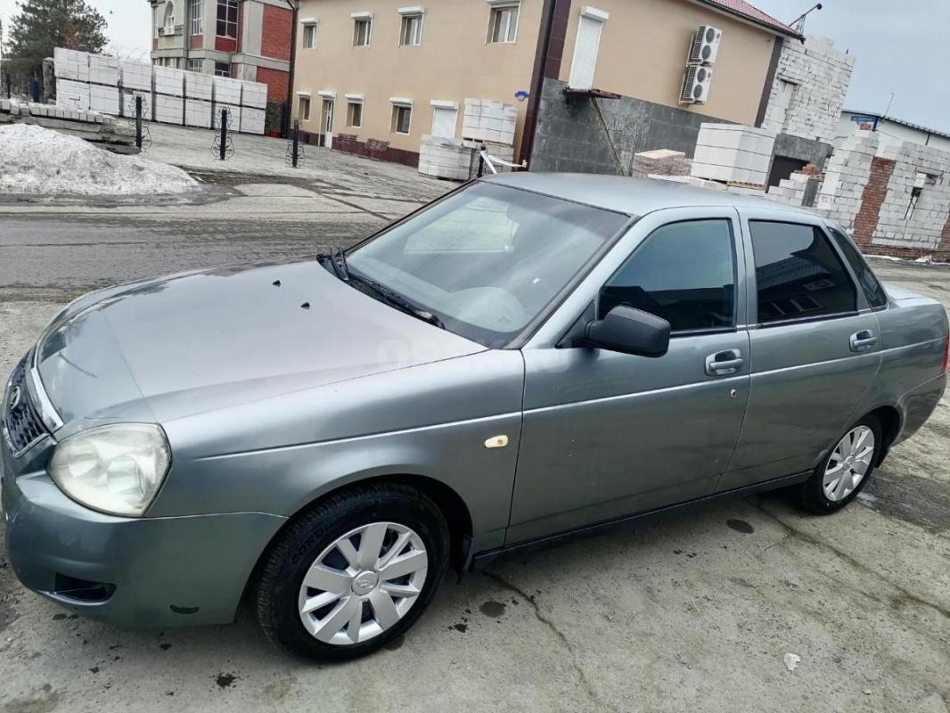 Продаётся красотка 2008 года, без кондера, салон кожаный, магнитола, камера заднего вида, за машиной - Орск