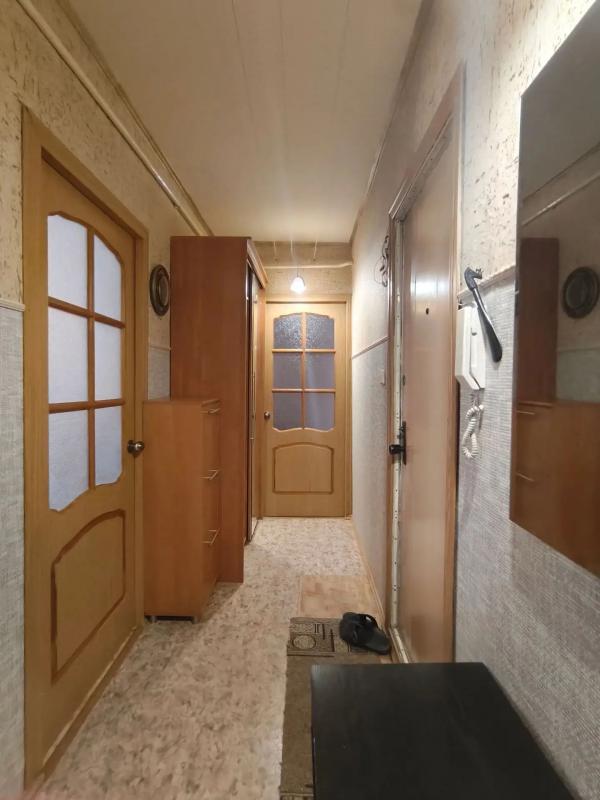 ПРОДАЁТСЯ 2-Х КОМНАТНАЯ КВАРТИРА, С РАЗДЕЛЬНЫМИ КОМНАТАМИ, НА 1 ЭТАЖЕ
Адрес : г. - Новотроицк