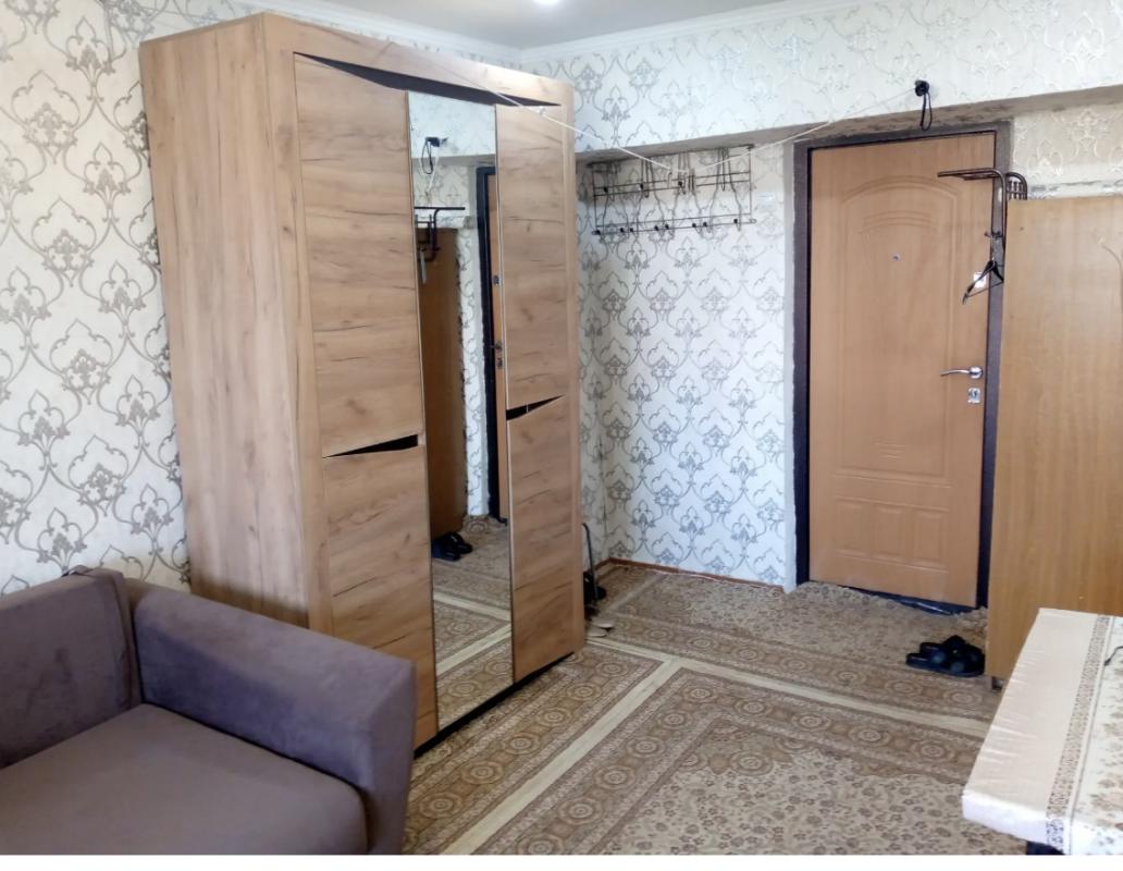 Продам комнату по адресу Фрунзе 4. 5/5 С ремонтом (натяжной паталок, пластиковые окна) зимой очень т - Новотроицк