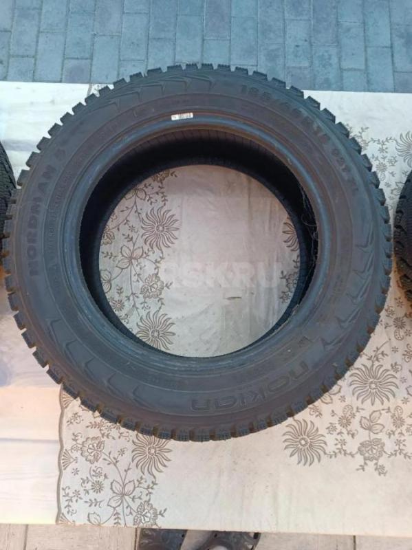 Продам зимнюю ризину Нокиан нордман 5, б/у в отличном состоянии. 185/65R15 - Орск