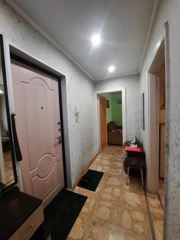🏠 Продаётся 2-комнатная квартира 
📍 Адрес: г. - Новотроицк