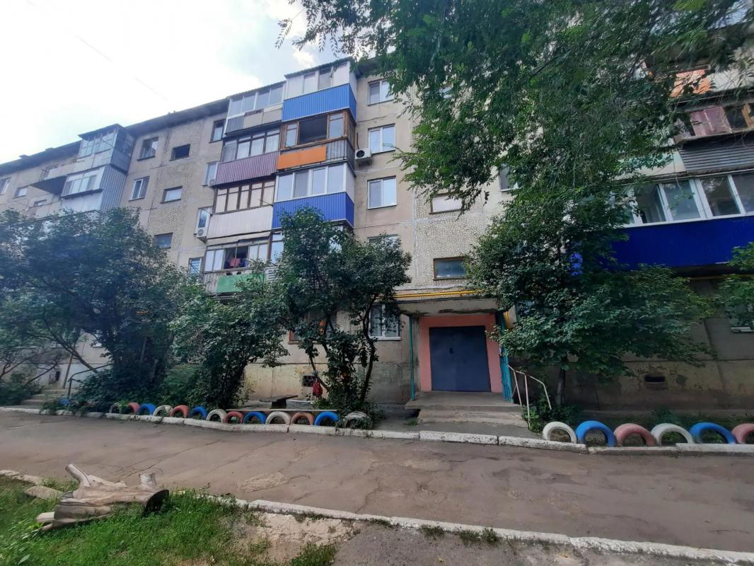 🏠 Продаётся 2-комнатная квартира 
📍 Адрес: г. - Новотроицк