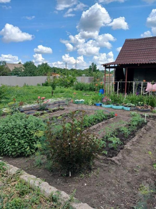 Продаю  ДАЧУ (район Зеленхоз) СНТ 2- ЮУМЗ, на земельном участке 6 соток  жилой дом из шлакоблока 40. - Орск