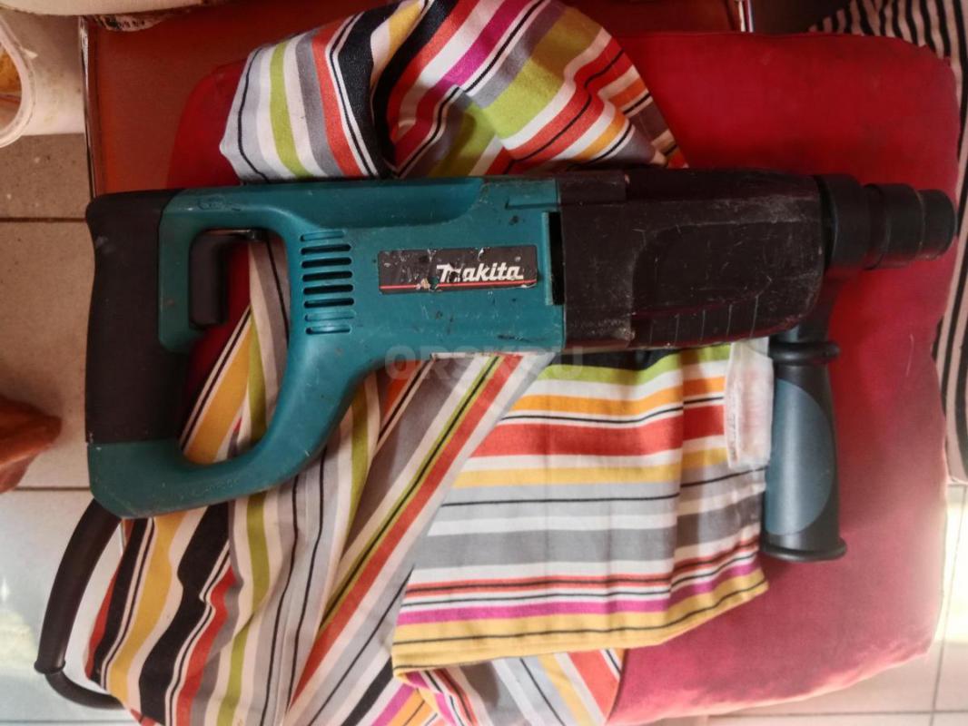 Перфоратор Makita hr2455 Япония 800вт 3 режима работы реверс 8000р,Болгарка Makita hn9565 Оригинал 1 - Орск