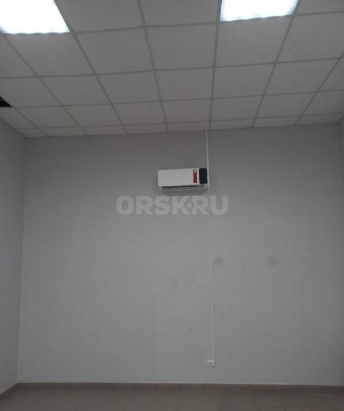 Сдаются площади от 18-45м² , на первом этаже. - Орск