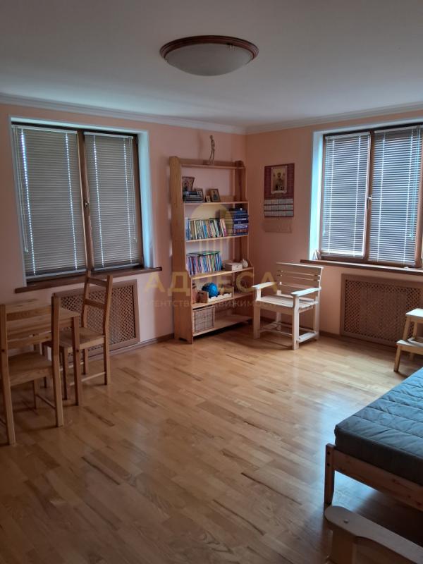 Продается уютный двухэтажный дом в районе улицы Котовского и Одесской . - Оренбург
