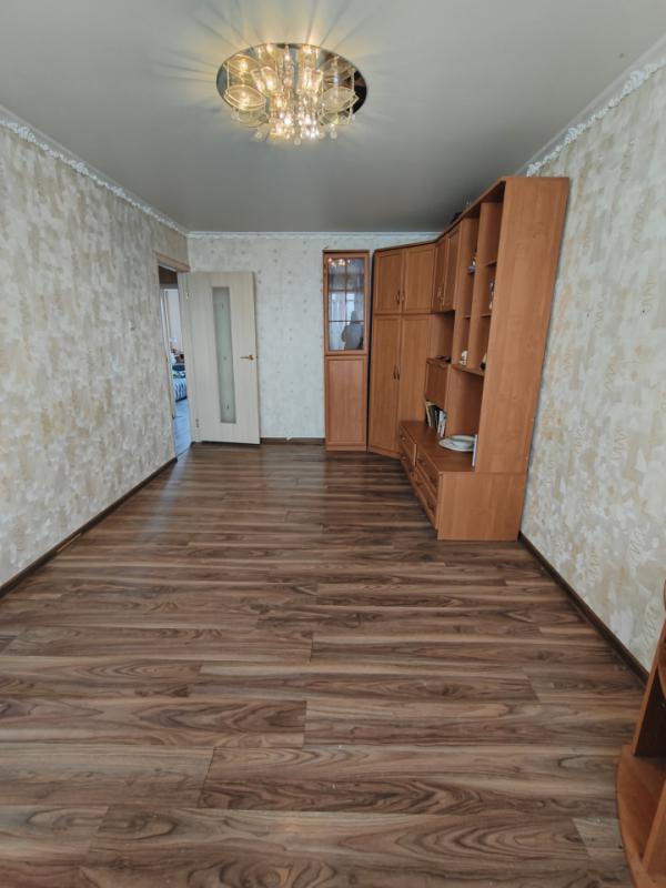Продается  трехкомнатная квартира площадью 61,5 кв. - Орск