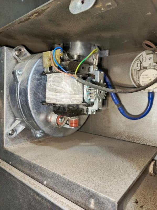 Продам на запчасти: Котёл Vaillant turbo TEC pro VUW INT 242/3-3 (б/у, 2006г.). - Орск