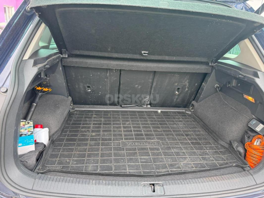 Продам Volkswagen TIGUAN (Тигуан) 
1 хозяин, ДИЗЕЛЬ - нет проблем с заправкой. - Орск