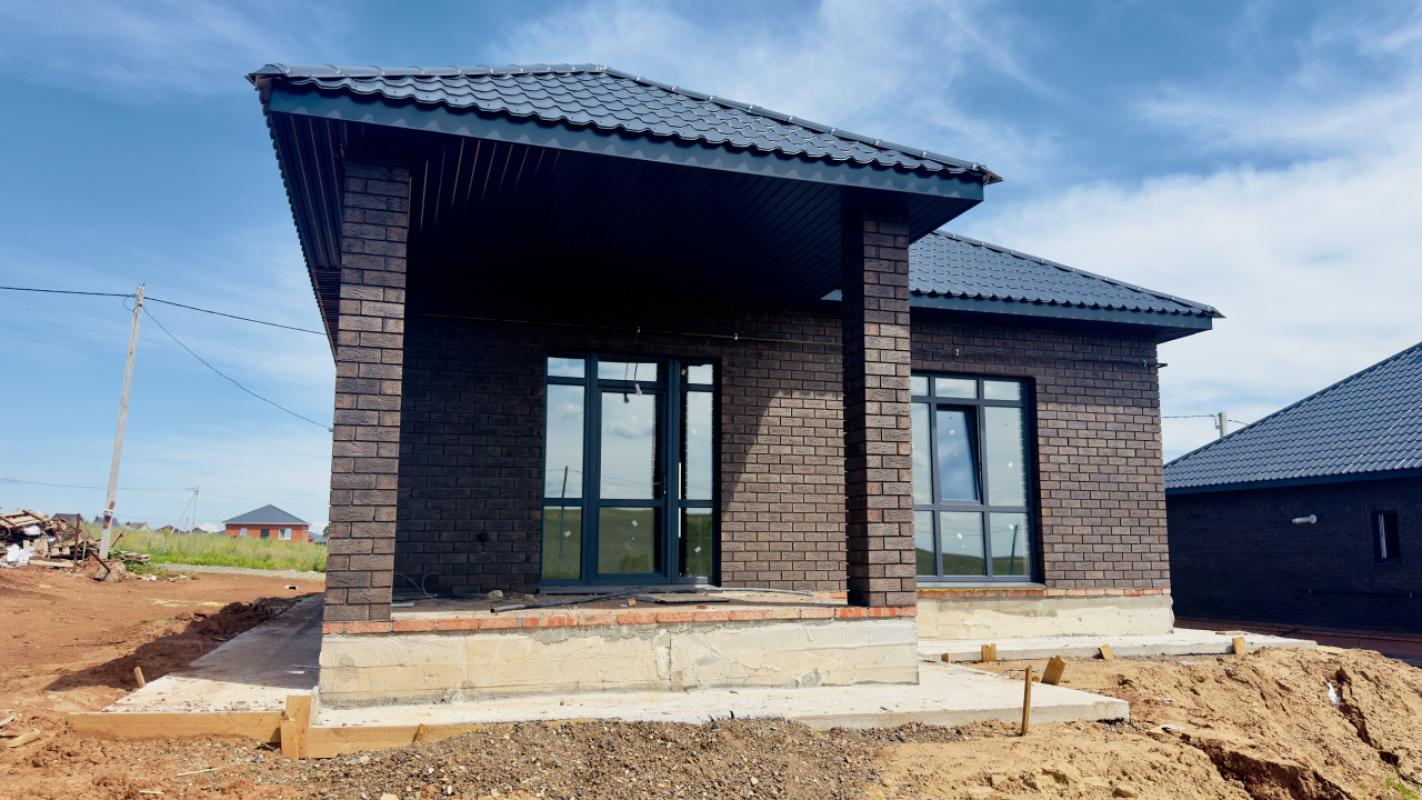 🏡 Нoвый киpпичный дом c терpасой (106 м&sup2;) в прoдаже! - Соловьевка