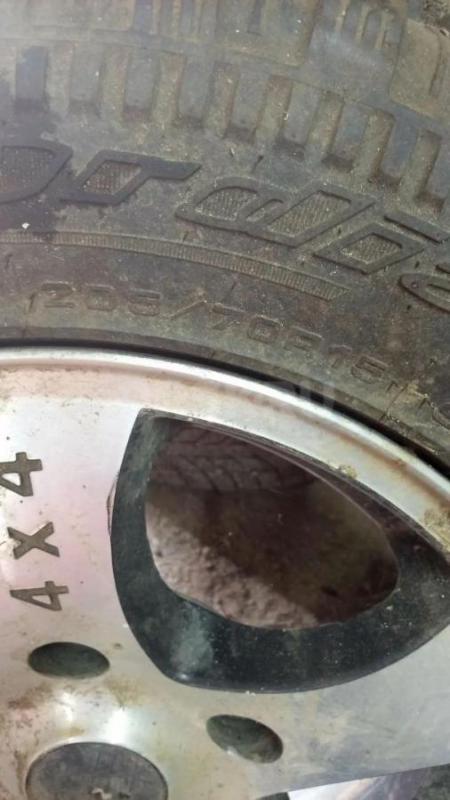 Продам грязевые колёса на Ниву,r15 - Новоорск