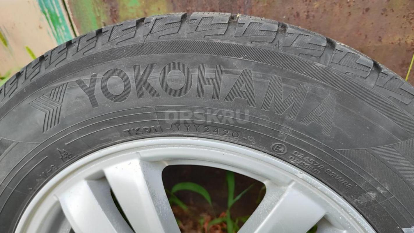 Продаю зимние фрикционные шины (липучка) yokohama,, р-р 195 65 р15 на оригинальных дисках GM 5х105 r - Орск