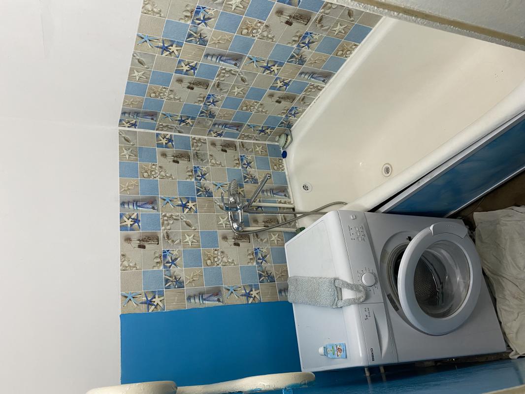 Продается 2х комнатная квартира,раздельные ходы,окна пластик. - Новотроицк