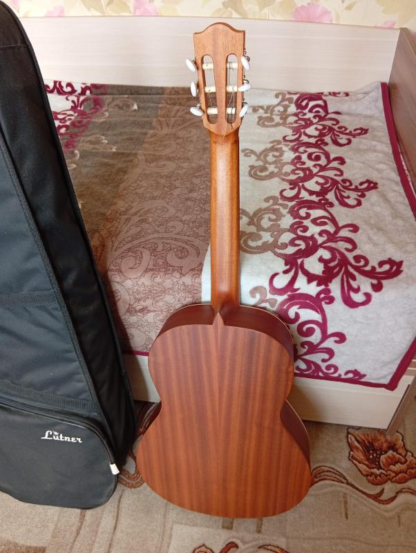 ПРОДАМ :
Классическая гитара Alhambra (Сделано в Испании), 6 струн
Model : Z-NATURE    N. - Новотроицк