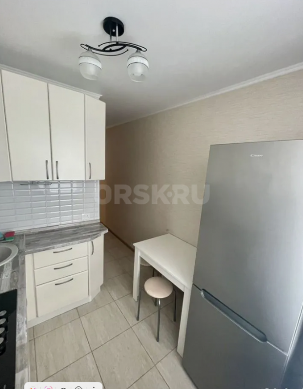 Продается 2-ух комнатная квартира на 3 этаже в 5-ти этажном доме по адресу: Ялтинская 93 А
Общая пл - Орск