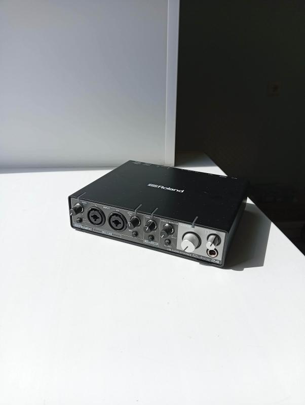 ПРОДАМ :
Аудио интерфейс AUDIO INTERFACE  Roland Rubix24. - Новотроицк