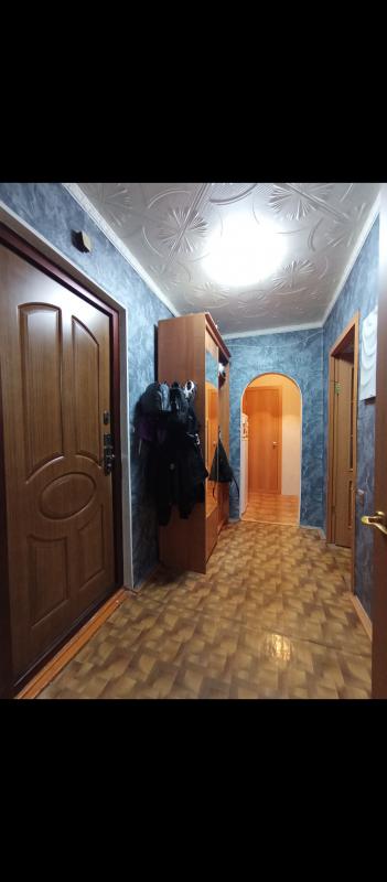 В продаже  2-комнатная квартира улучшенной планировки по адресу:  г. - Новотроицк