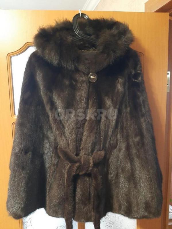 Продам две норковые шубы автоледи, б/у, в хорошем состоянии, качественные, дорогой мех, размер оверс - Орск