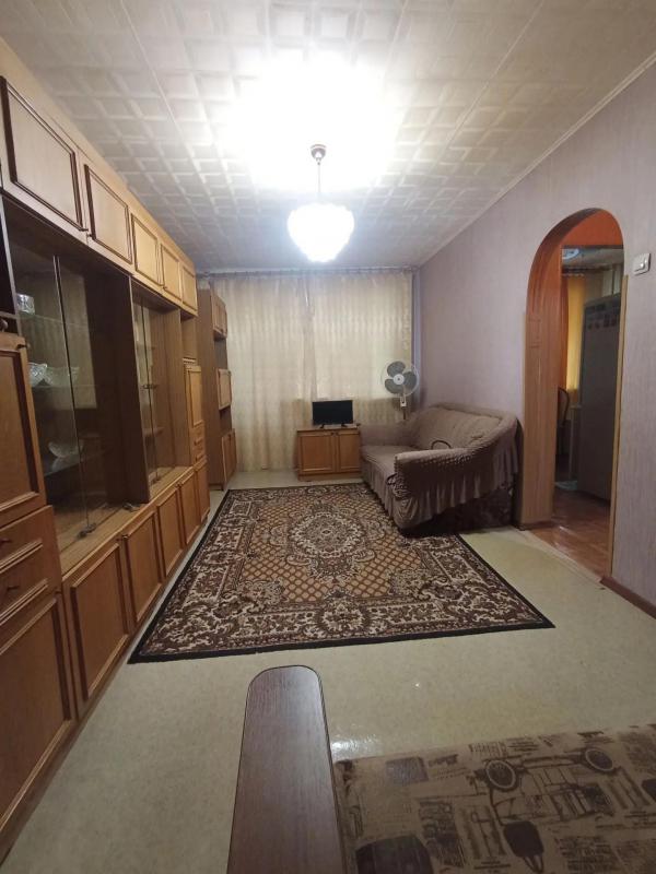 В продаже 3-комнатная квартира в центре города по адресу:  г. - Новотроицк
